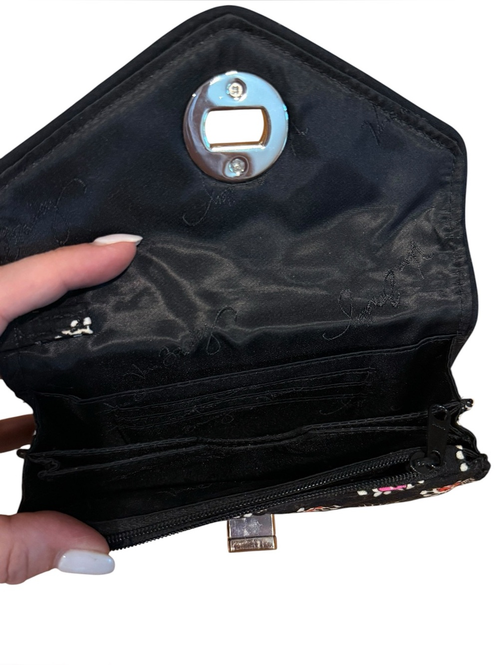 Vera Bradley Parisian Pom Poms Turn Lock Wristlet Wallet Black Floral Clutch - Picture 3 of 3